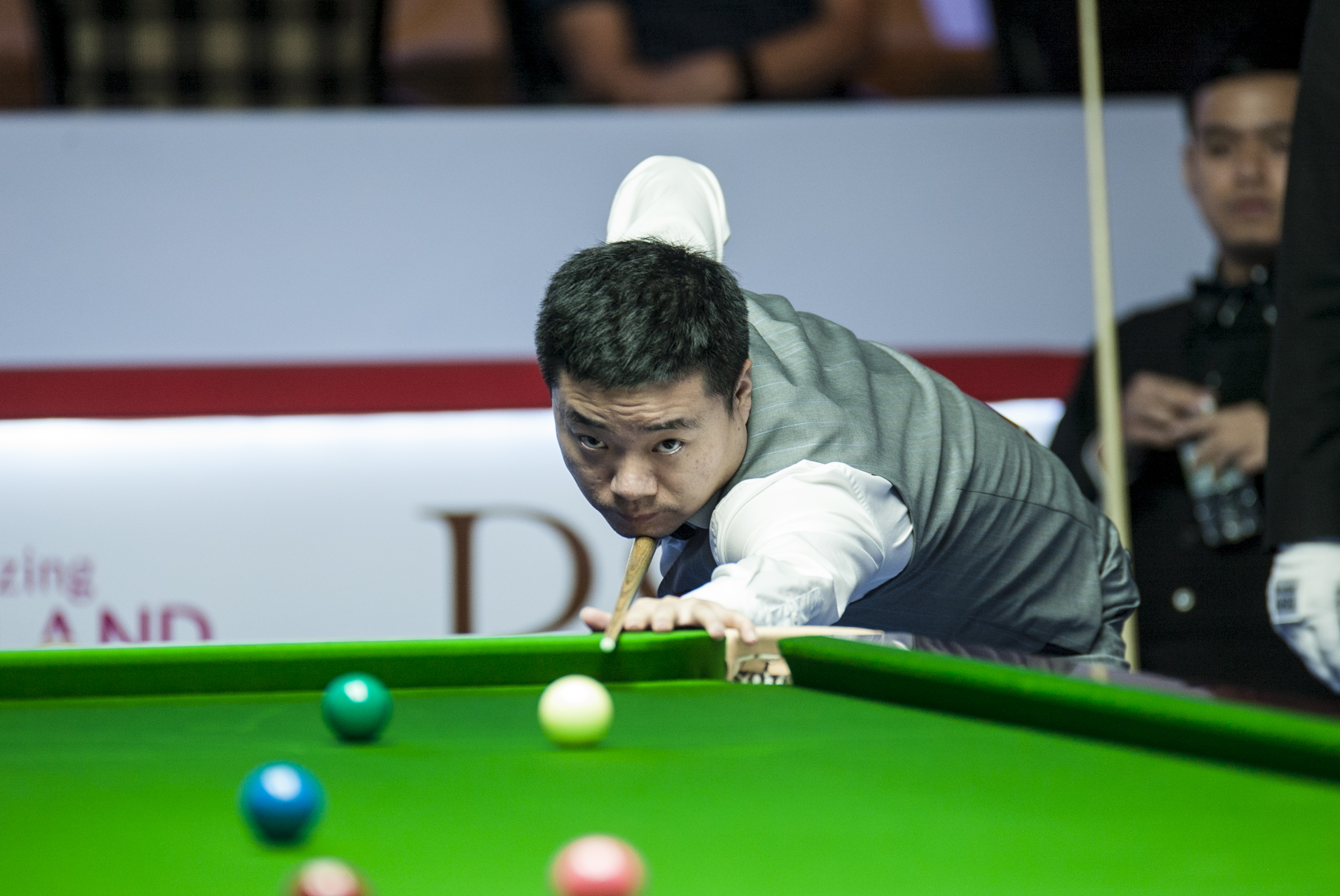 力和坚持 力和坚持